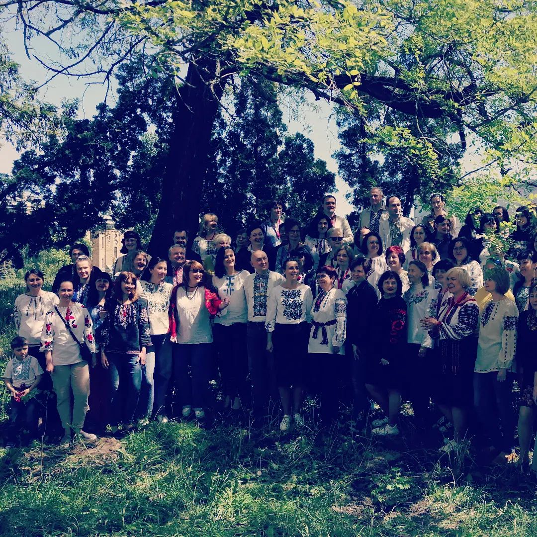Вишиванка - код нації.
Сумуємо за нашими студентами, бо з ними свято було б дійсно святом.

Сподіваємось, що у вересні знову зустрінемось!
#Моя_вишиванка #Україна #єдність #вишиванка #університет